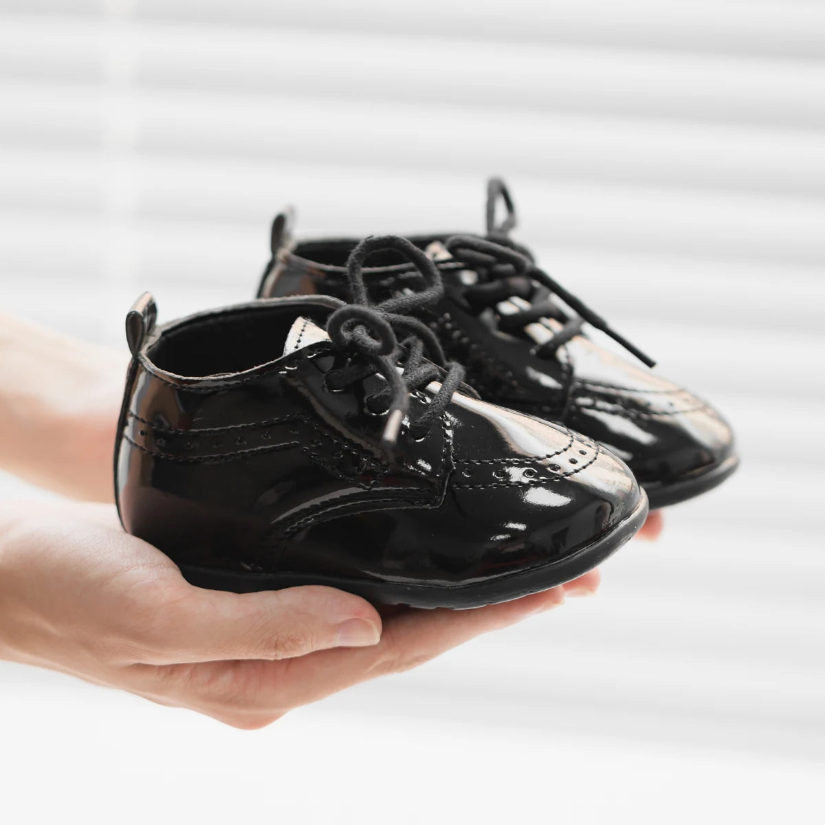 New Baby Shoes Retro Leather Boy Girl Shoes Toddler Rubber Sole Anti-slip First Walkers Newborn Infant Baby Crib Shoes